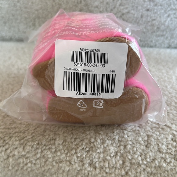 Old Navy Quilted Heart Boots for Baby - Picture 14 of 16